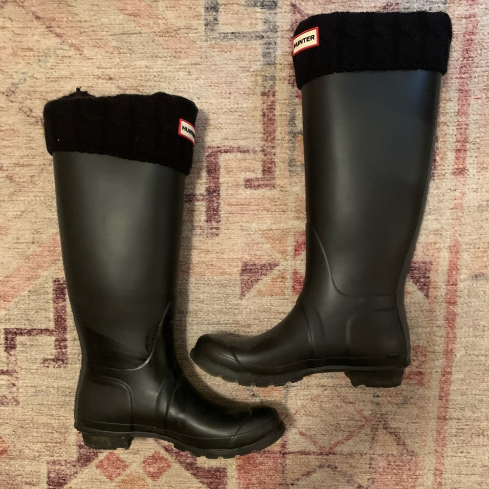 Hunter Tall Rain boots | Matte Black with cable knit boot socks